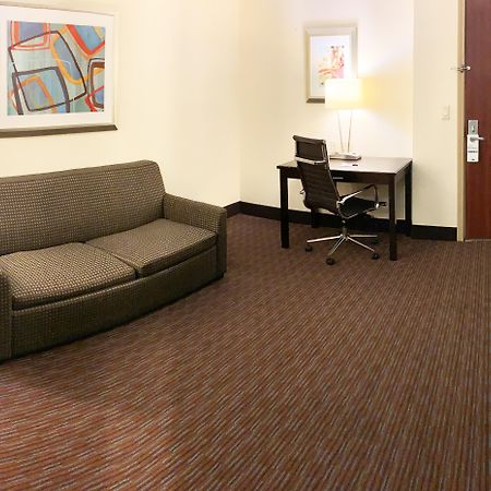 Holiday Inn Express Hotel & Suites Gainesville By Ihg Luaran gambar